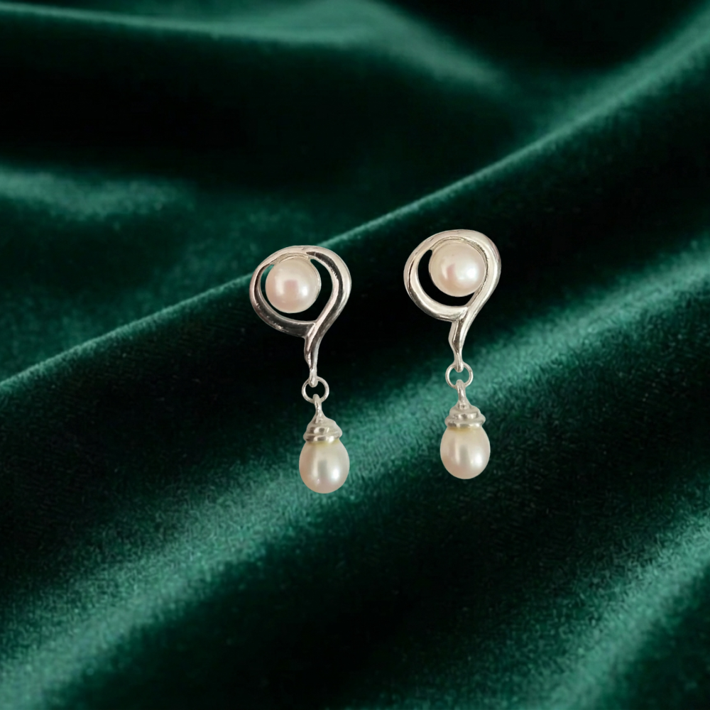 White Round Shape Pearl Hangings
