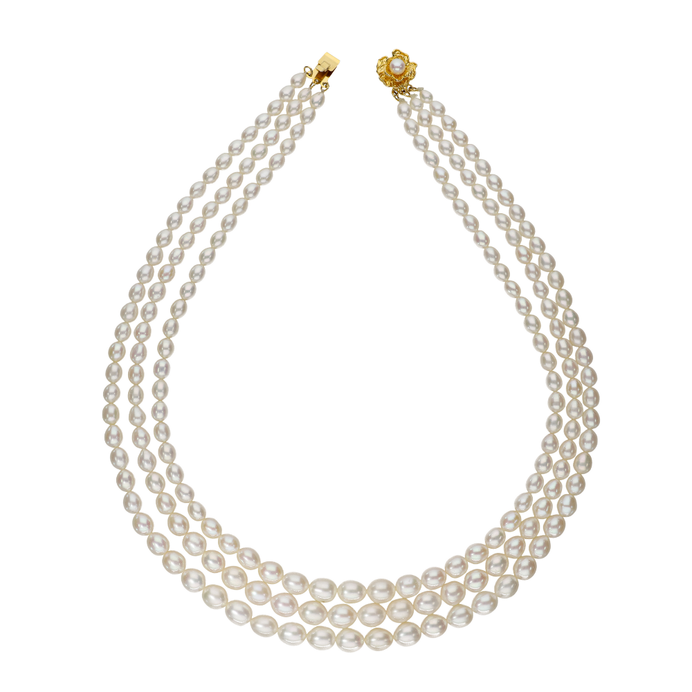 White 3 Lyered Pearl Necklace