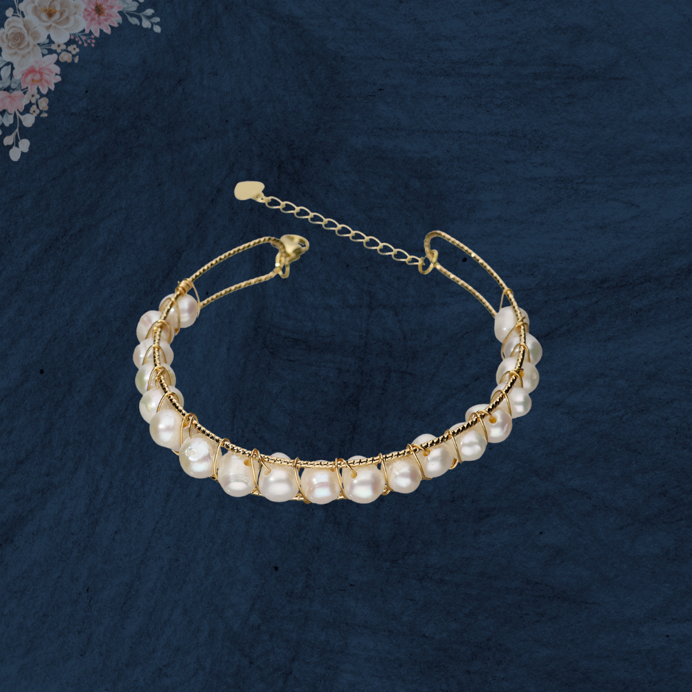 White Coloured Round Fancy Bracelet