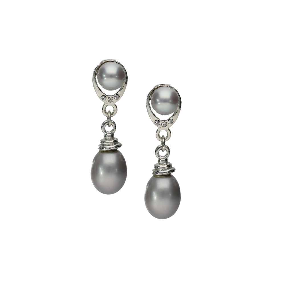 Grey Pearl Earring