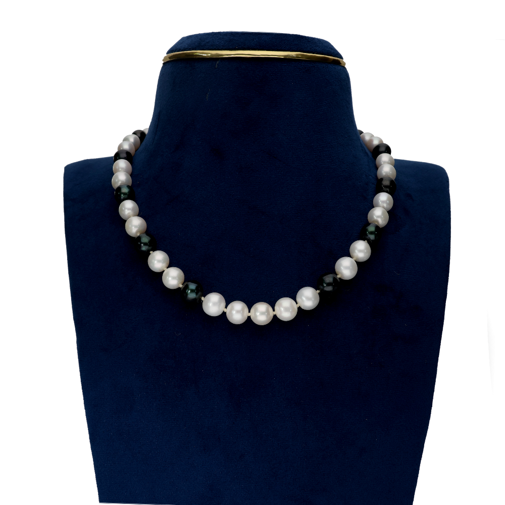 Mixed Black And White Pearl Necklace