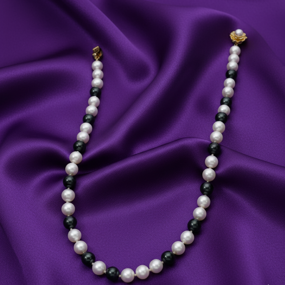 Mixed Black And White Pearl Necklace