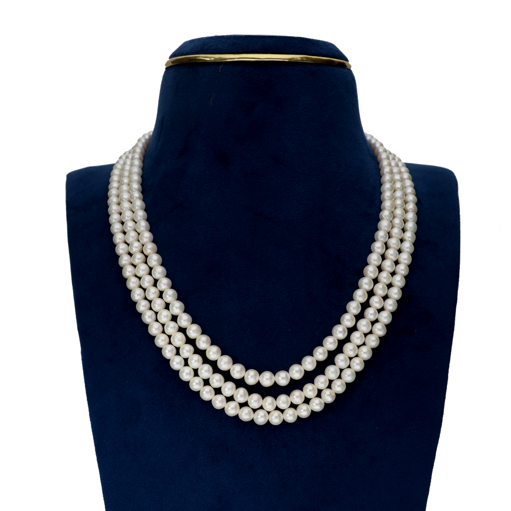Charming White Pearl Necklace