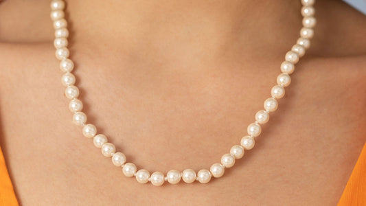 How Pearl Jewelry Completes Modern Streetwear