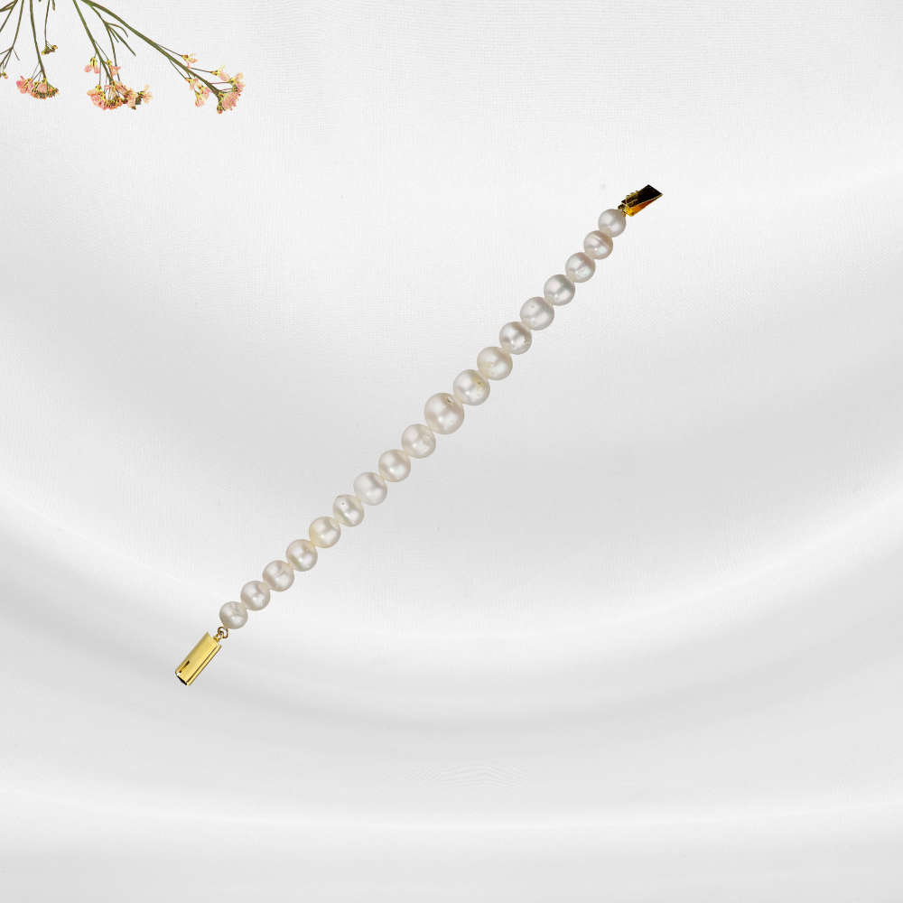 Delicate White Pearl Bracelet