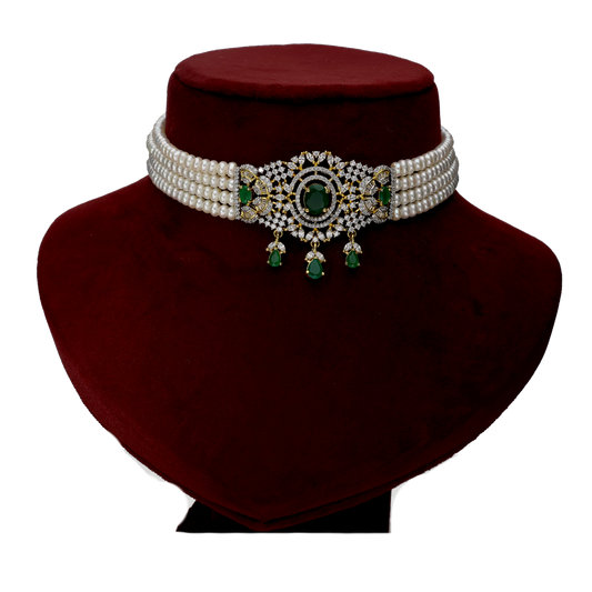 Adorable Pearl Choker