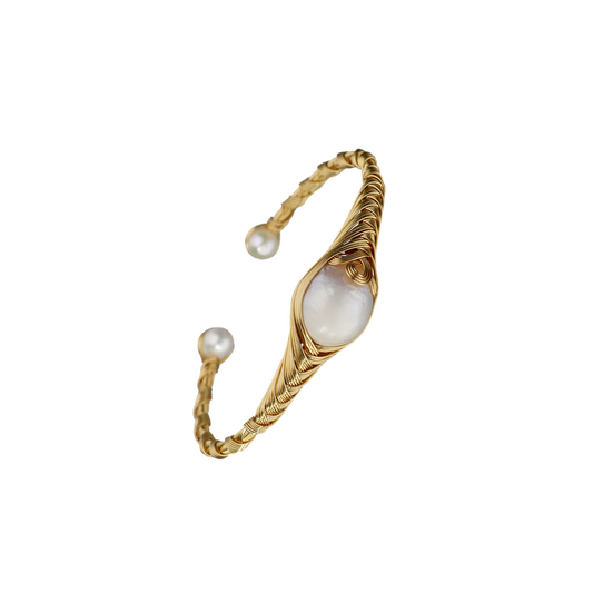 Beautiful White Colour Fancy Bracelet