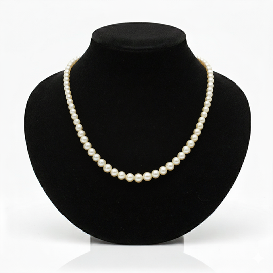 A Timeless Cream Pearl Necklace