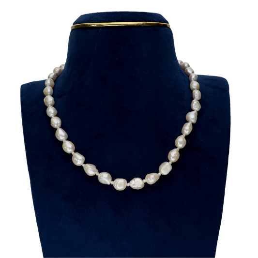 Oval White Pearl Necklace