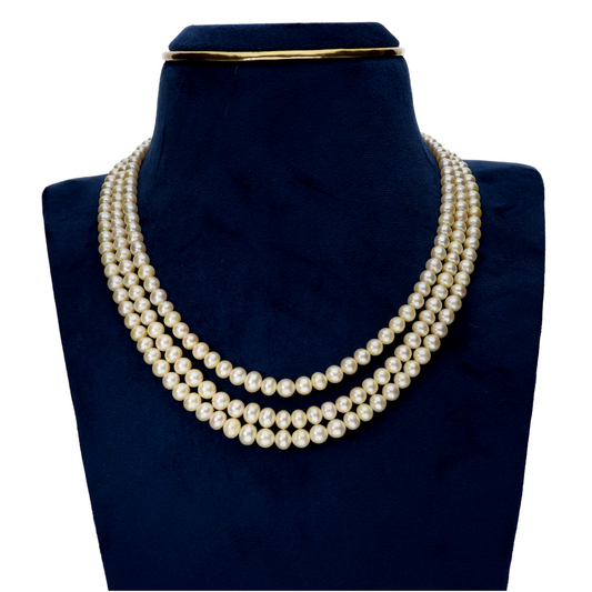 Crème 3 Layered Pearl Necklace
