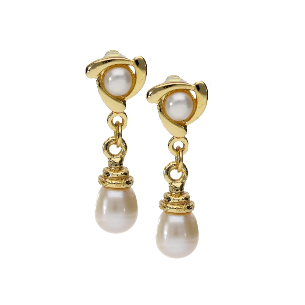 Radiant White Pearl Earring