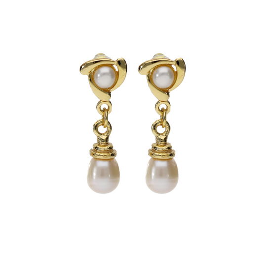 Radiant White Pearl Earring