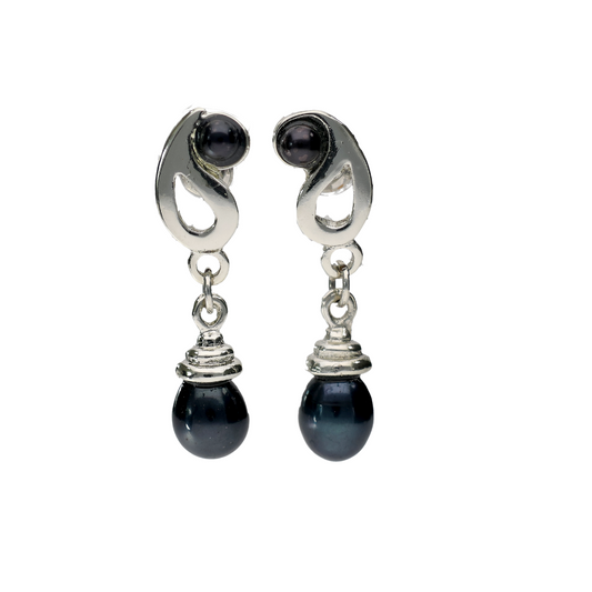 Black Pearl Earring