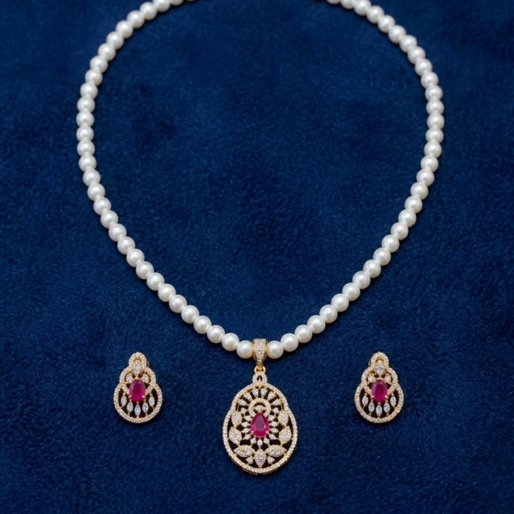 Freshwater Pearl Locket set with Ear Rings