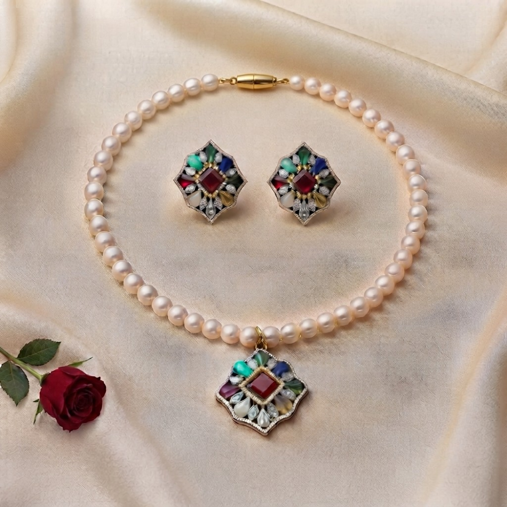 Mangatrai 36 Jubilee Hills Freshwater Pearl Locket Set