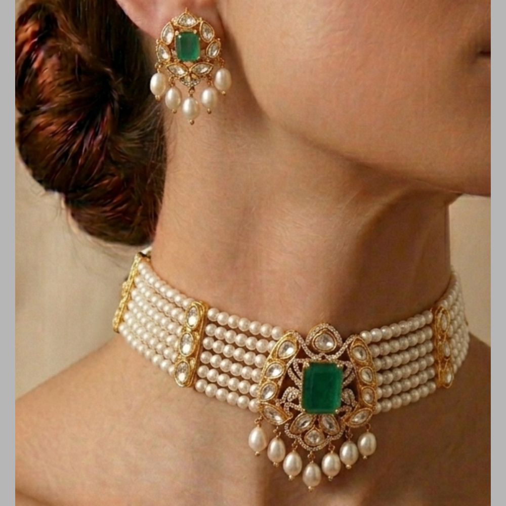 Beautiful Pearl Choker