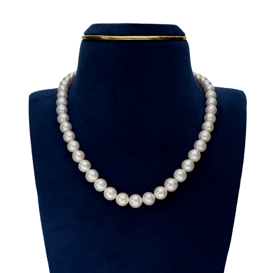 Serene White Pearl Necklace
