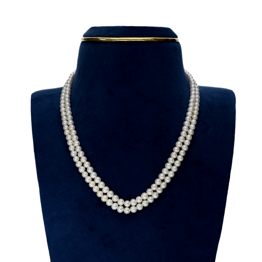 Delightful White Pearl Necklace