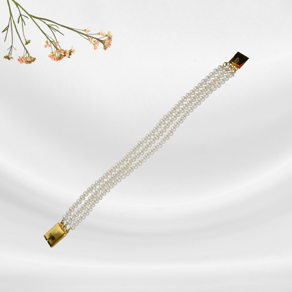 Lovely White Pearl Bracelet
