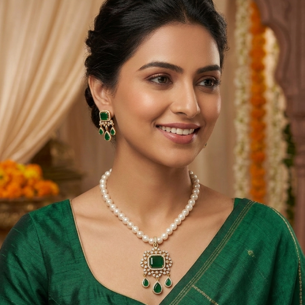 Traditional Green Stone and Pearl Necklace Set