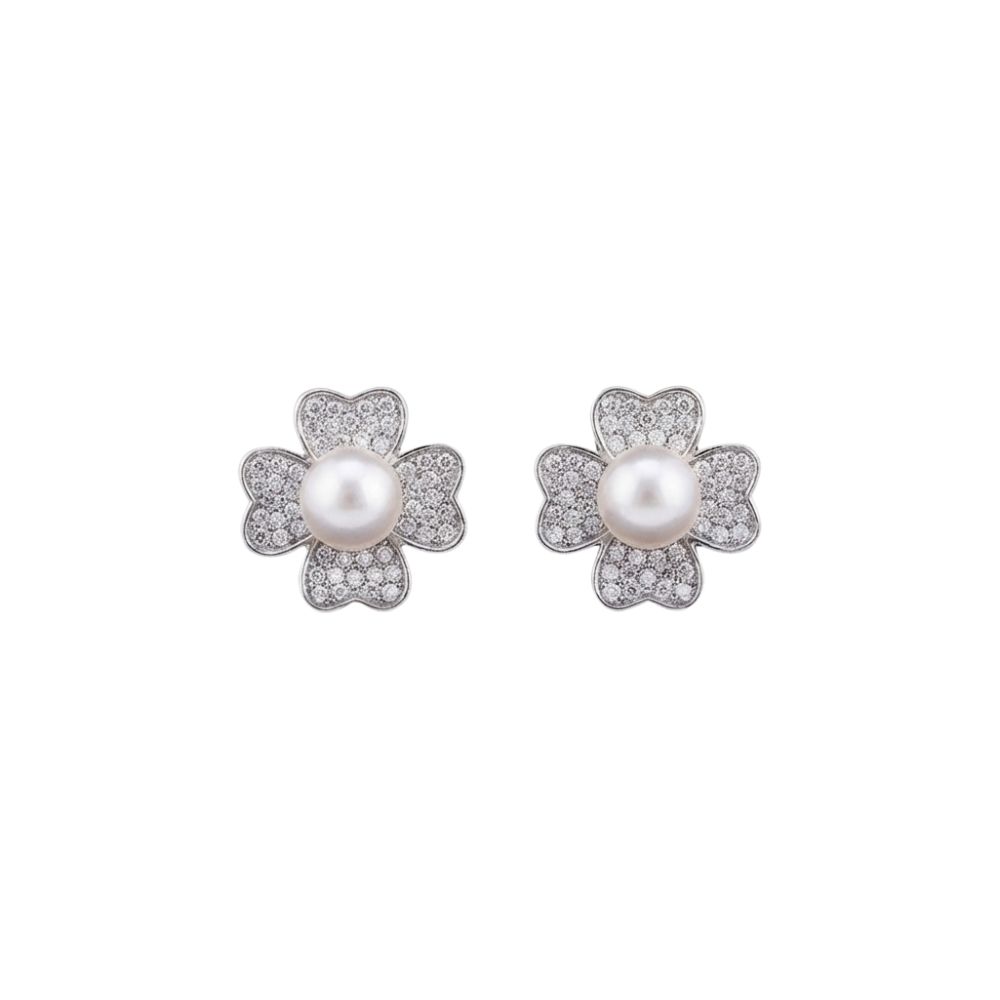 Lucky Clover Pearl Studs