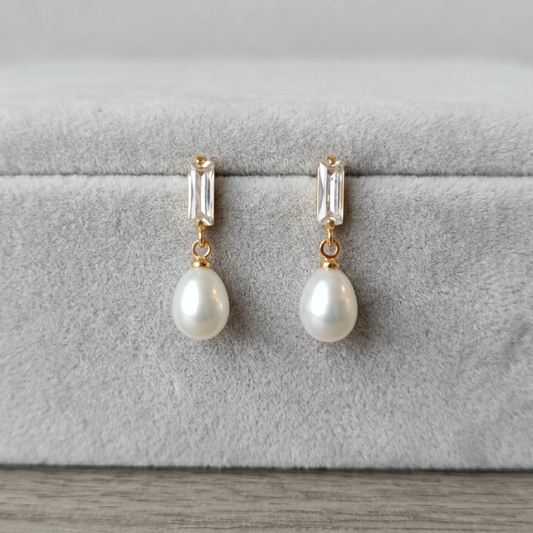 Simple  Pearl Hangings
