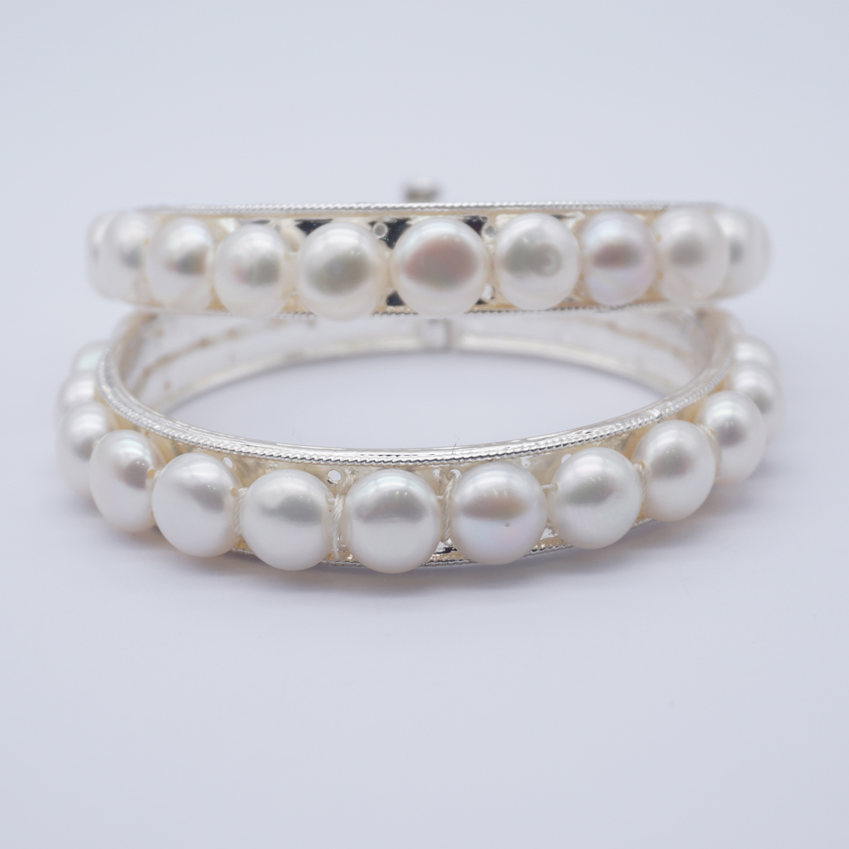 Fresh Water white colour pearl flat shape pearls bangle