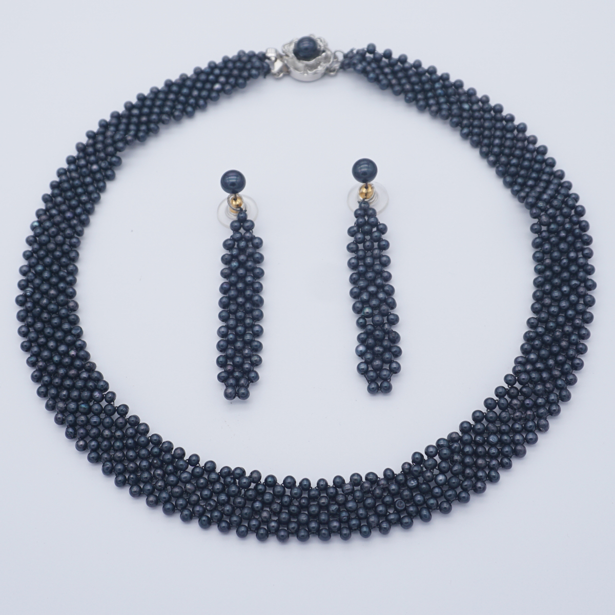 Fresh Water single row black colour pearls jali set