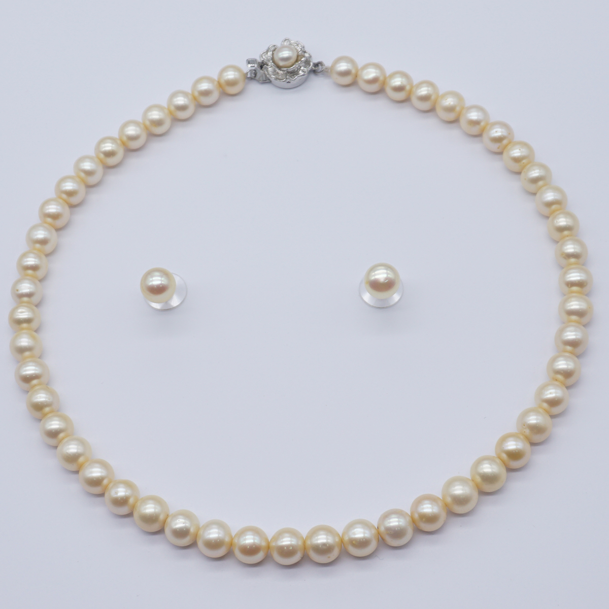 Fresh water yellow colour single row round shape pearls