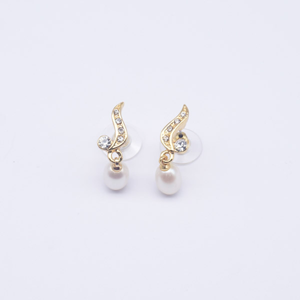 Fresh Water White Colour Pearl Earings